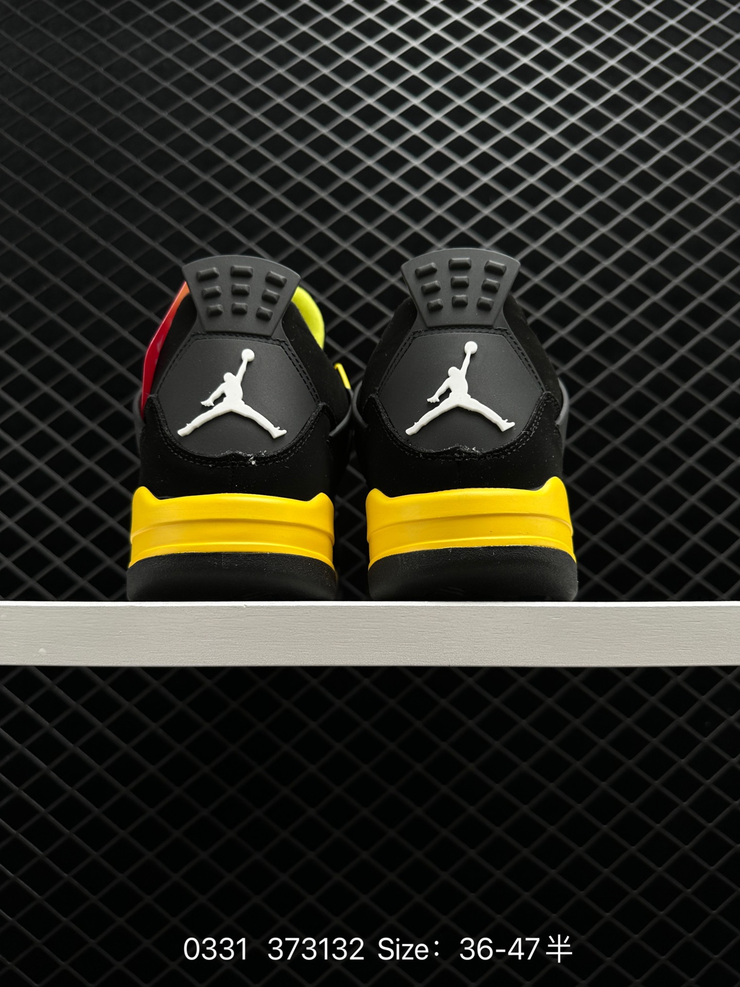 Air Jordan 4 Retro “Thunder”